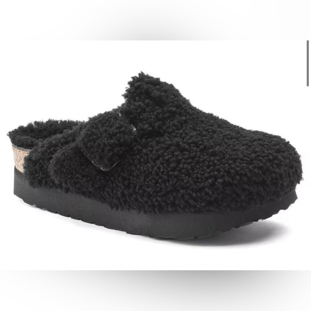 Papillio platform black Fuzzy clogs women’s size 39